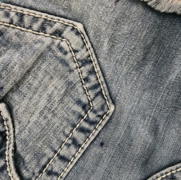 Miss Me Bling Shorts 27 - Picture 6 of 7